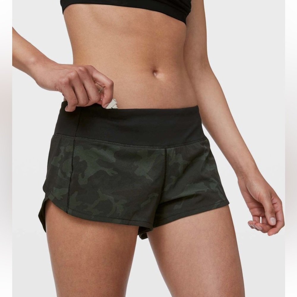 LULULEMON Speed-Up Shorts - Incognito Camo Multi Gator Green & Black - Sz 4 - Picture 2 of 11